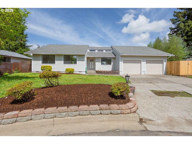 1676 Nw YOUNGWOOD Ct, Roseburg, OR 97471