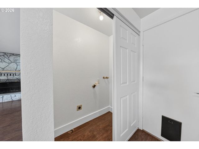 1676 Nw YOUNGWOOD Ct, Roseburg, OR 97471