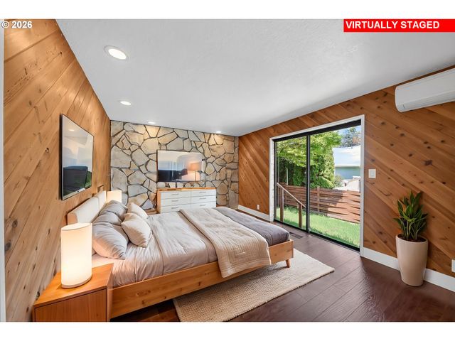 1676 Nw YOUNGWOOD Ct, Roseburg, OR 97471