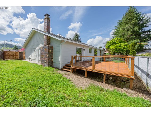 1676 Nw YOUNGWOOD Ct, Roseburg, OR 97471