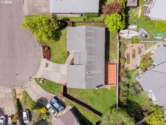 1676 Nw YOUNGWOOD Ct, Roseburg, OR 97471