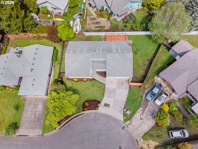 1676 Nw YOUNGWOOD Ct, Roseburg, OR 97471