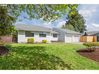 1676 Nw YOUNGWOOD Ct, Roseburg, OR 97471