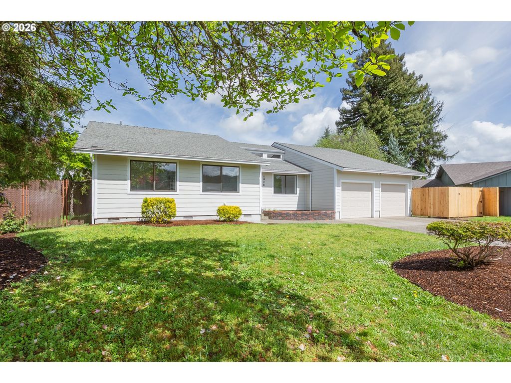 1676 Nw YOUNGWOOD Ct, Roseburg, OR 97471