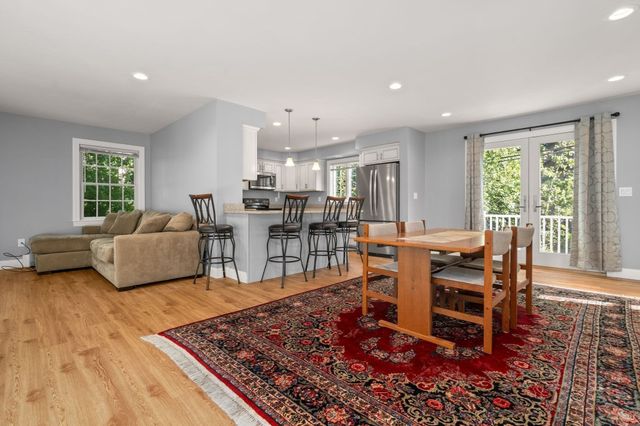 16 Carmichael Way, Wareham, MA 02571