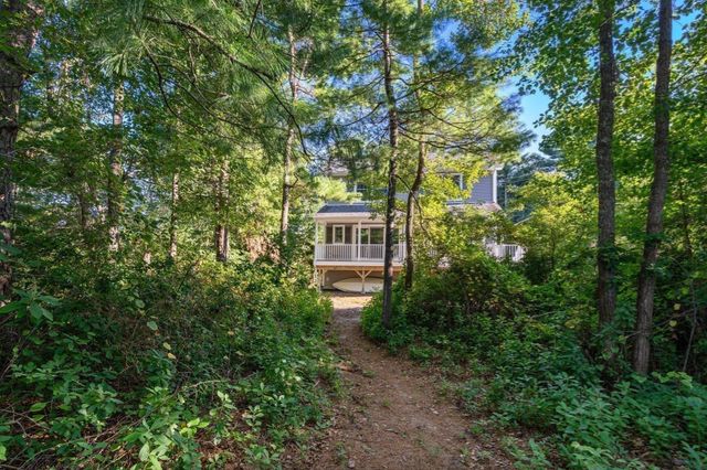 16 Carmichael Way, Wareham, MA 02571