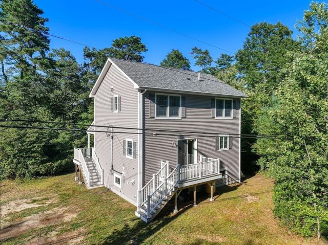 16 Carmichael Way, Wareham, MA 02571