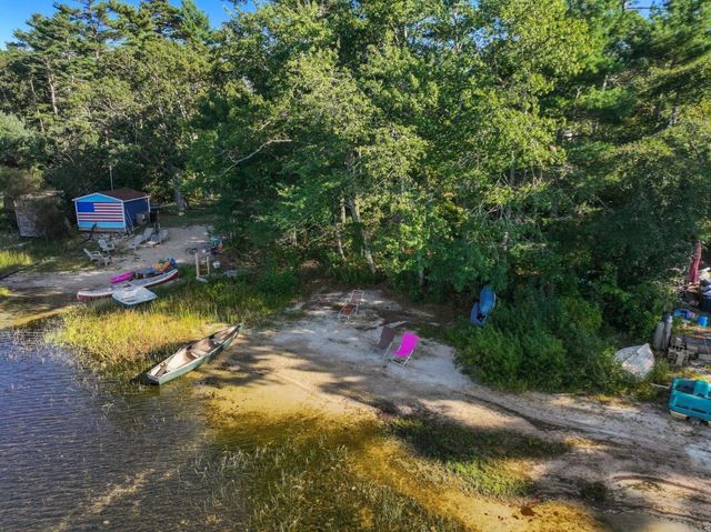 16 Carmichael Way, Wareham, MA 02571