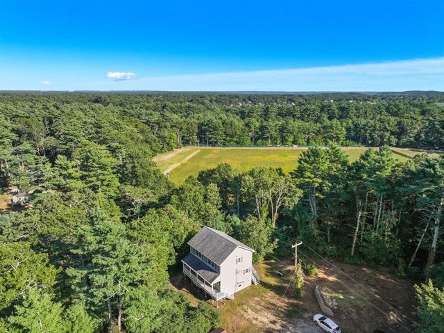 16 Carmichael Way, Wareham, MA 02571