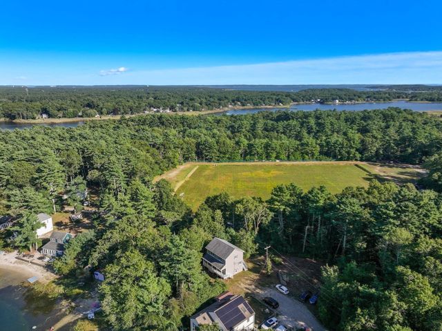 16 Carmichael Way, Wareham, MA 02571