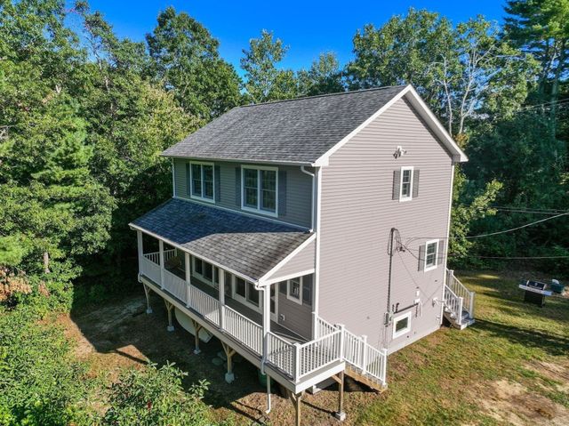 16 Carmichael Way, Wareham, MA 02571