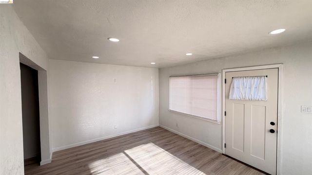 801 Maine Ave, Richmond, CA 94804