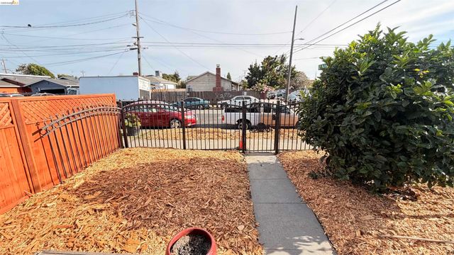 801 Maine Ave, Richmond, CA 94804