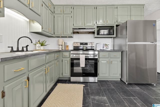 128 DAVIS AVENUE, Oxford, AL 36203