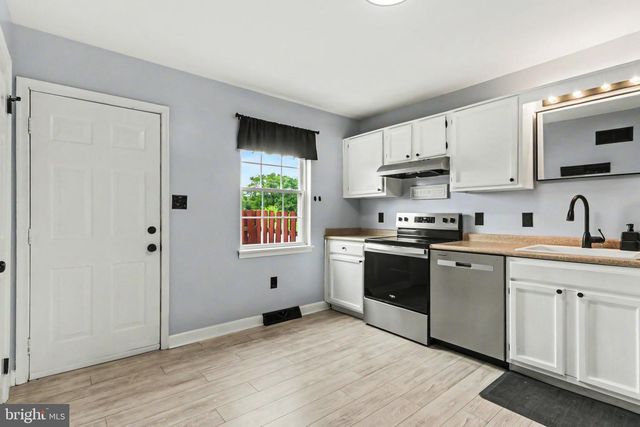819 OLD SILVER SPRING RD, Mechanicsburg, PA 17055