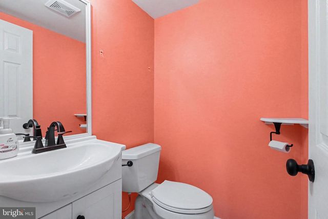 819 OLD SILVER SPRING RD, Mechanicsburg, PA 17055
