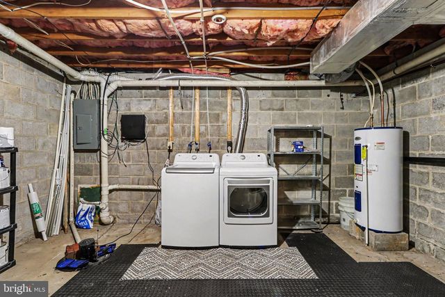 819 OLD SILVER SPRING RD, Mechanicsburg, PA 17055