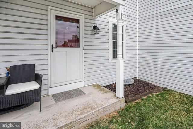 819 OLD SILVER SPRING RD, Mechanicsburg, PA 17055