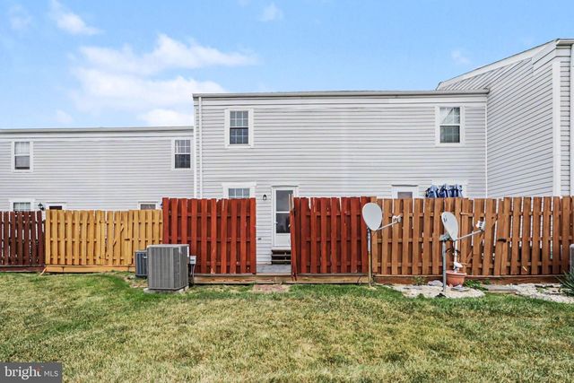 819 OLD SILVER SPRING RD, Mechanicsburg, PA 17055