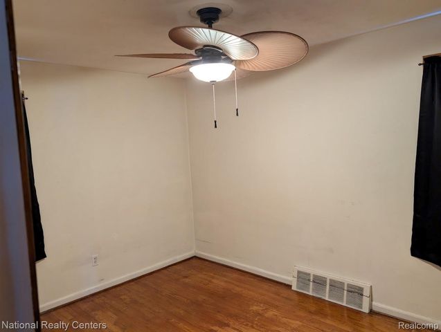 15578 Oconnor Avenue, Allen Park, MI 48101