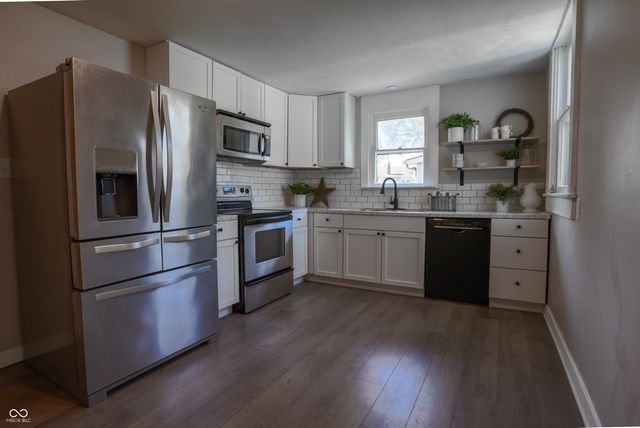 251 S Avon Avenue, Plainfield, IN 46168