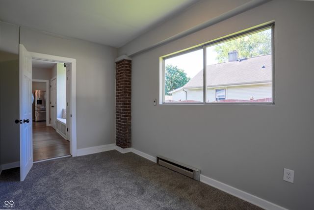 251 S Avon Avenue, Plainfield, IN 46168