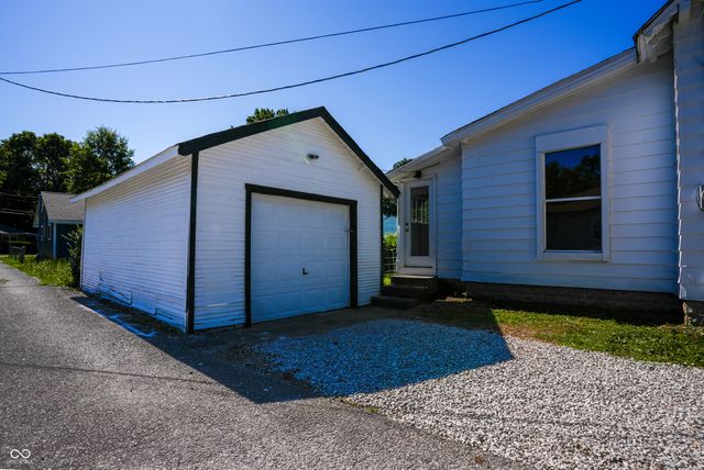 251 S Avon Avenue, Plainfield, IN 46168