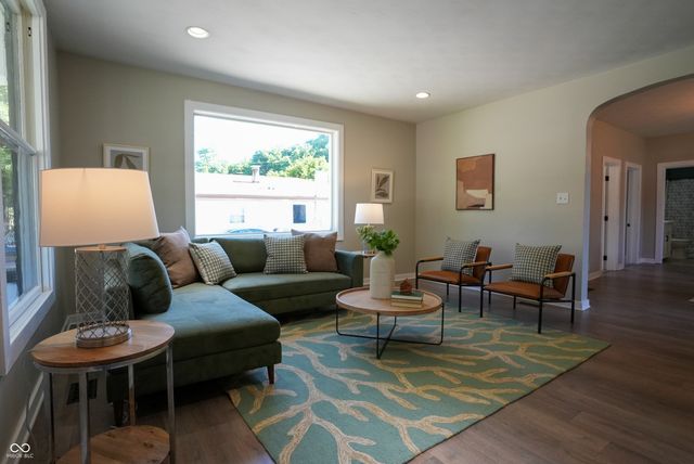 251 S Avon Avenue, Plainfield, IN 46168