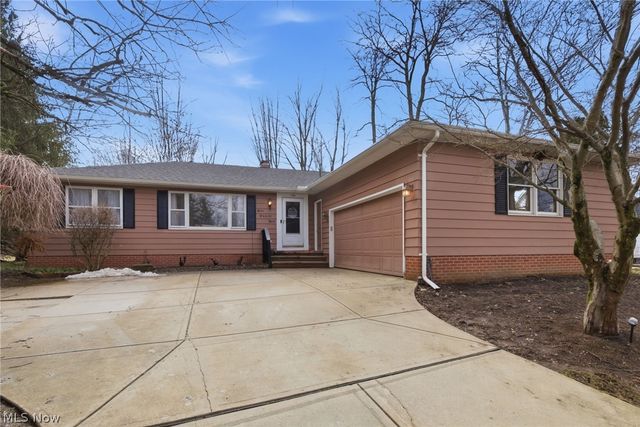 132 Eldridge Road, Aurora, OH 44202