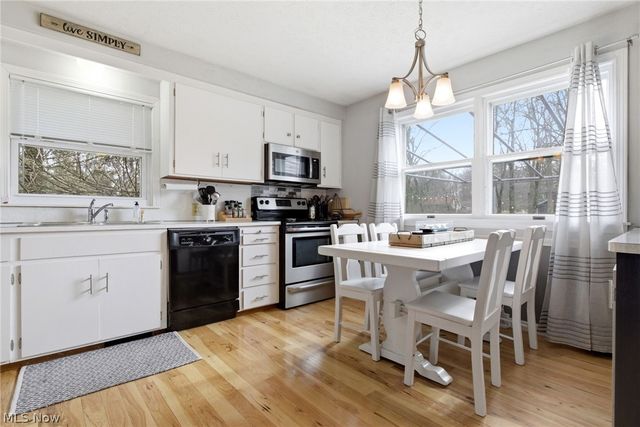 132 Eldridge Road, Aurora, OH 44202