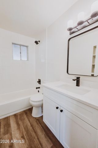 861 N REVERE -- E, Mesa, AZ 85201