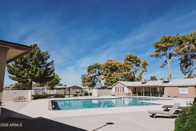 861 N REVERE -- E, Mesa, AZ 85201