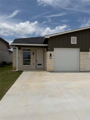 1301 Lone Pine Way, Killeen, TX 76543