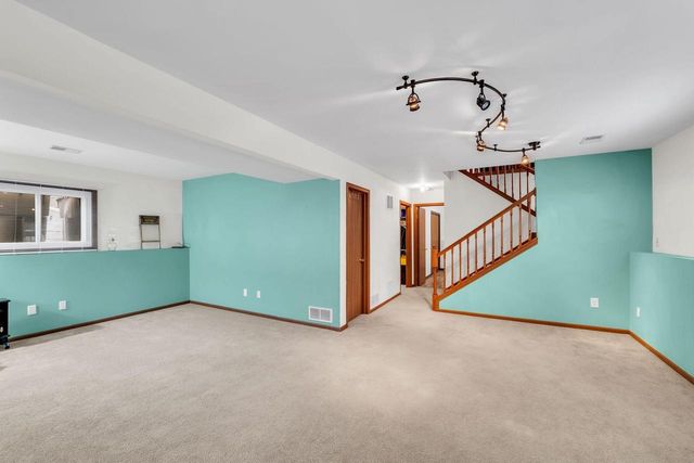 950 101st STREET, Pleasant Prairie, WI 53158