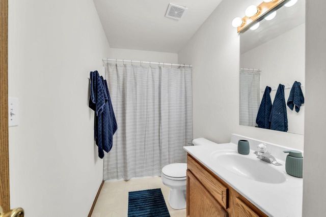 950 101st STREET, Pleasant Prairie, WI 53158