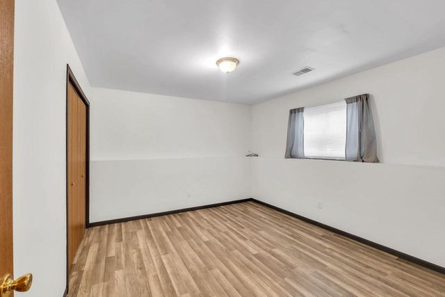 950 101st STREET, Pleasant Prairie, WI 53158