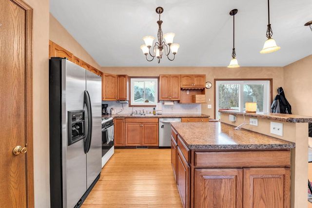 950 101st STREET, Pleasant Prairie, WI 53158