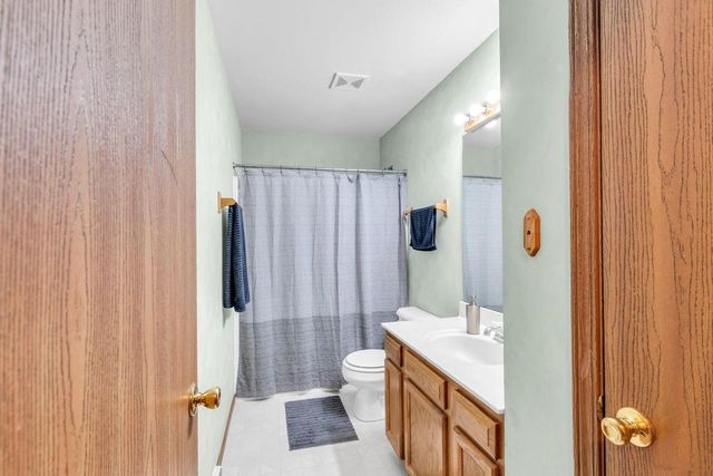 950 101st STREET, Pleasant Prairie, WI 53158