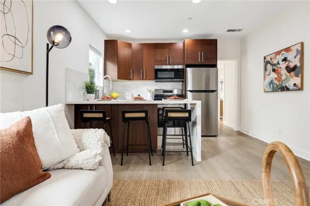 724 San Miguel Avenue, Venice, CA 90291