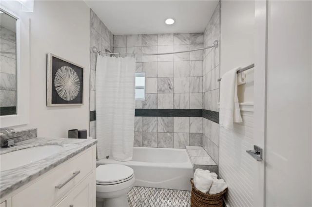 724 San Miguel Avenue, Venice, CA 90291