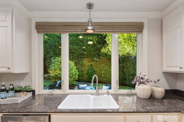 17164 SE 58th Street, Bellevue, WA 98006