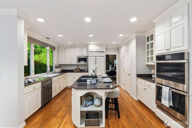 17164 SE 58th Street, Bellevue, WA 98006