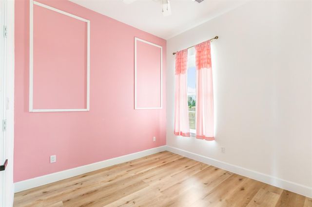 33 Road 5136, Cleveland, TX 77327