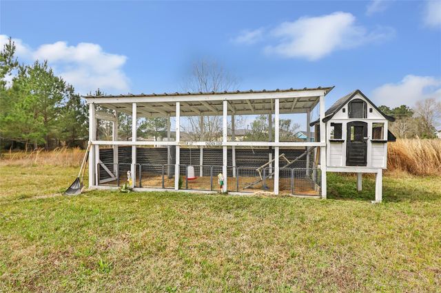 33 Road 5136, Cleveland, TX 77327