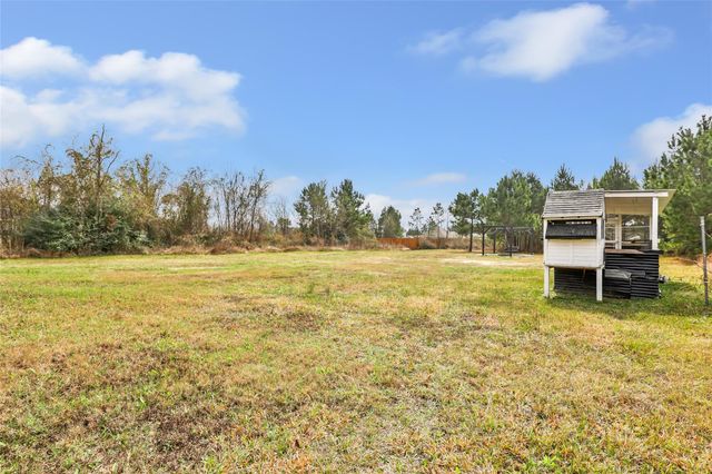 33 Road 5136, Cleveland, TX 77327