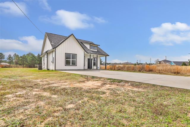 33 Road 5136, Cleveland, TX 77327