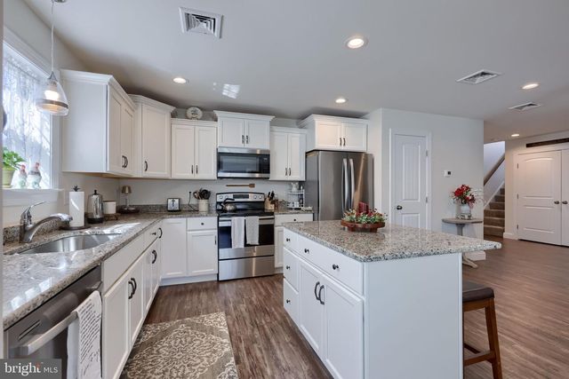 235 DYLAN DR, York, PA 17404