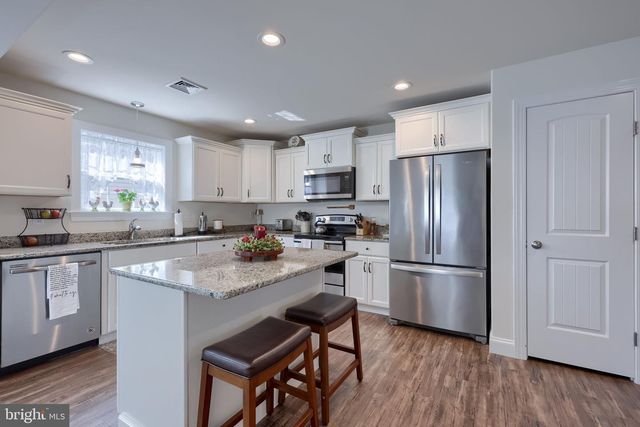 235 DYLAN DR, York, PA 17404