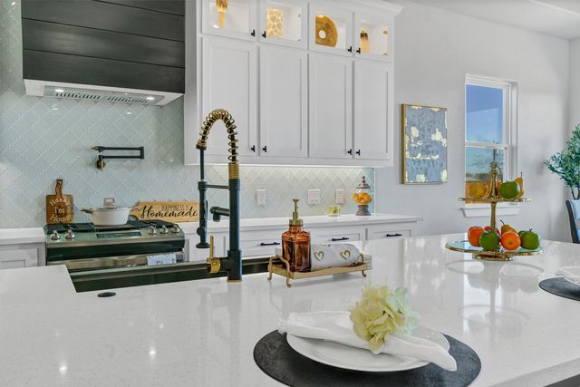 520 Highview Court, Godley, TX 76044