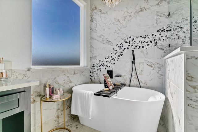 520 Highview Court, Godley, TX 76044